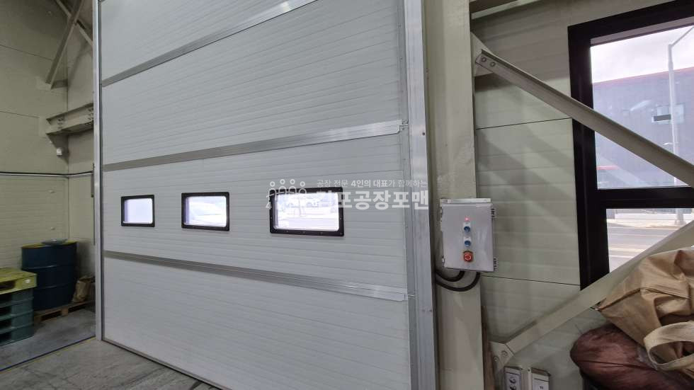 경기 김포시 양촌읍 학운산업단지 깨끗한 공장 많은동력 호이스트 완비 넓고 깨끗한 사무 월세 매물번호 10060 사진 10