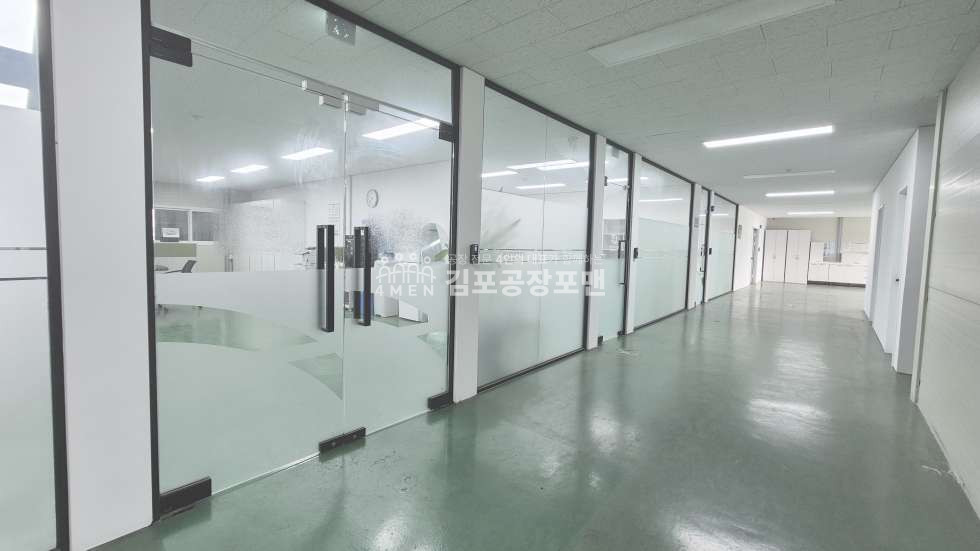 경기 김포시 대곶면 A,B,C,D,E동 40피트 트레일러 출입 가능 대형 공장 매매 고전력 기숙사 사무실 기업이전 매매 매물번호 10316 사진 19